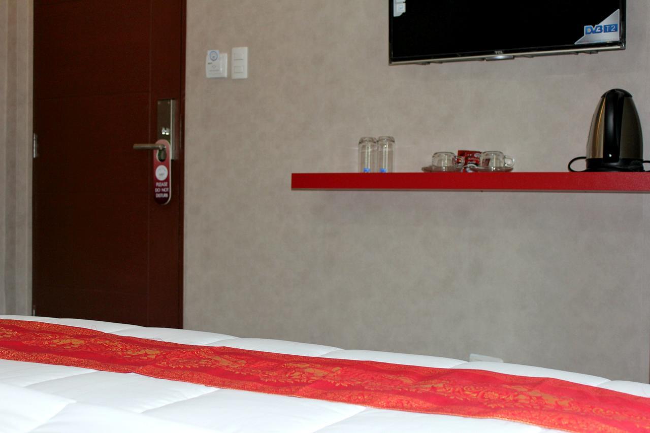 בנגקוק Everest Boutique Hotel מראה חיצוני תמונה