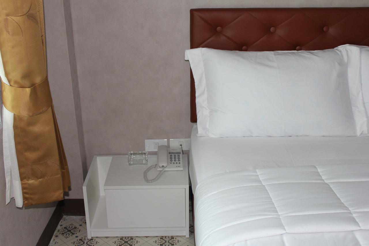 בנגקוק Everest Boutique Hotel מראה חיצוני תמונה