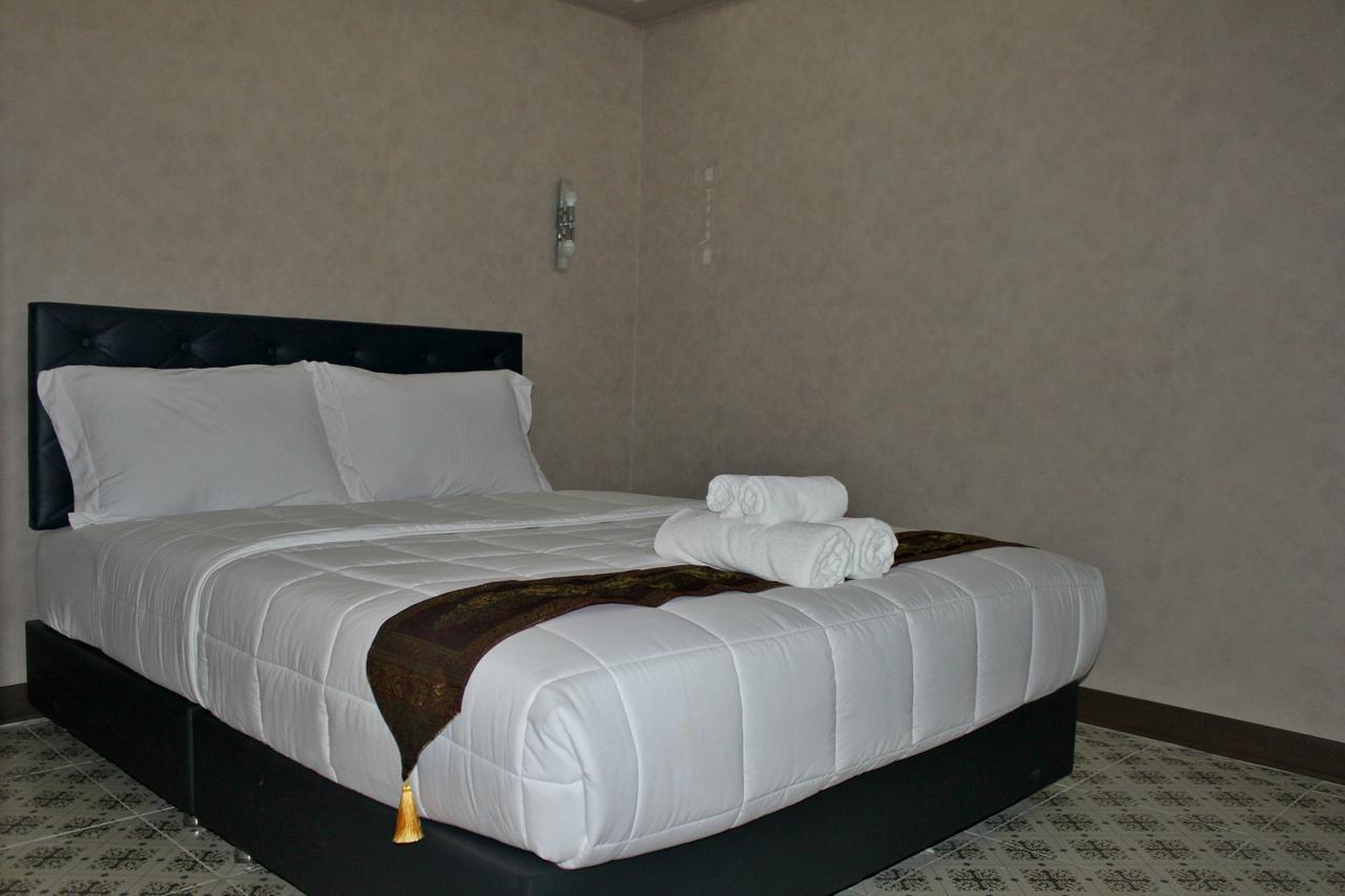בנגקוק Everest Boutique Hotel מראה חיצוני תמונה