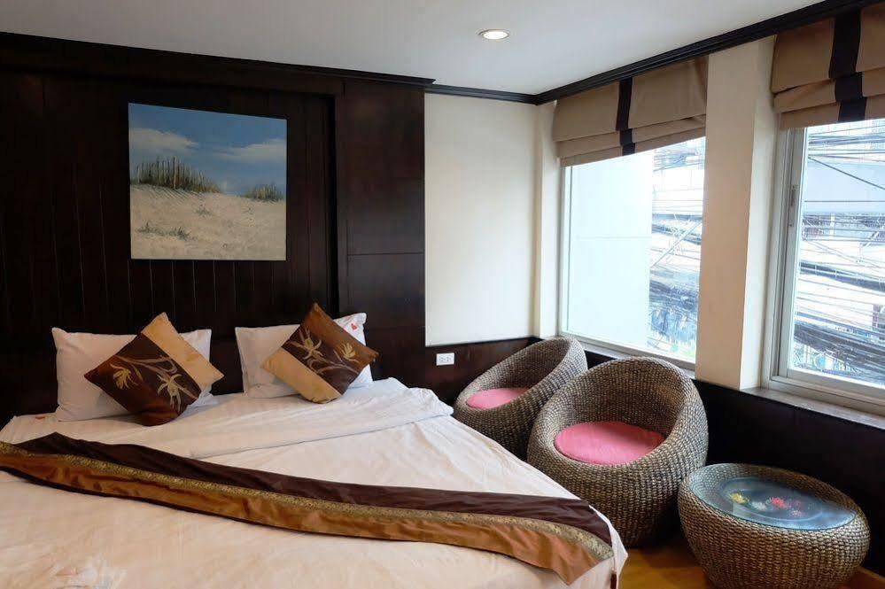 בנגקוק Everest Boutique Hotel מראה חיצוני תמונה