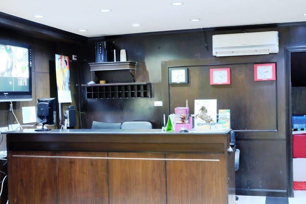 בנגקוק Everest Boutique Hotel מראה חיצוני תמונה