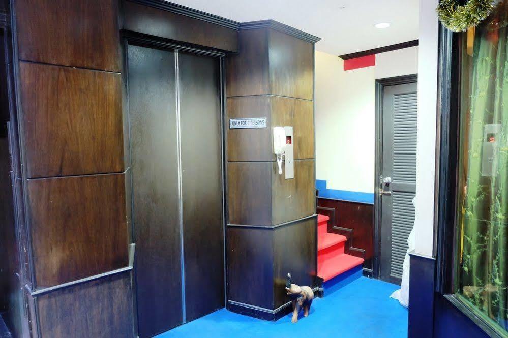 בנגקוק Everest Boutique Hotel מראה חיצוני תמונה